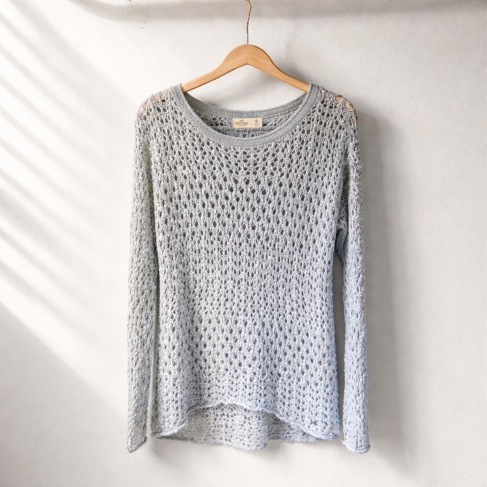 Hollister Gray Open Knit Sweater Crew Neck Long Sleeve Cottage Core Beach Preppy